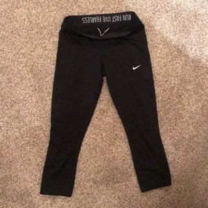 Nike capri running leggings